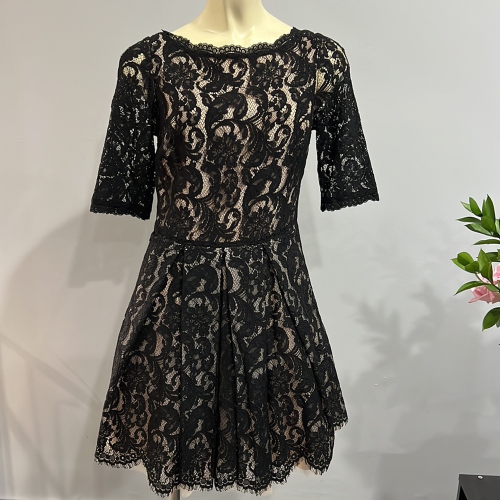 Bebe lace 3/4 sleeve tutu dress size 6